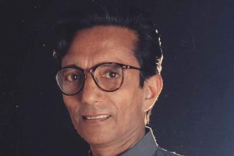 योगेश प्रवीण